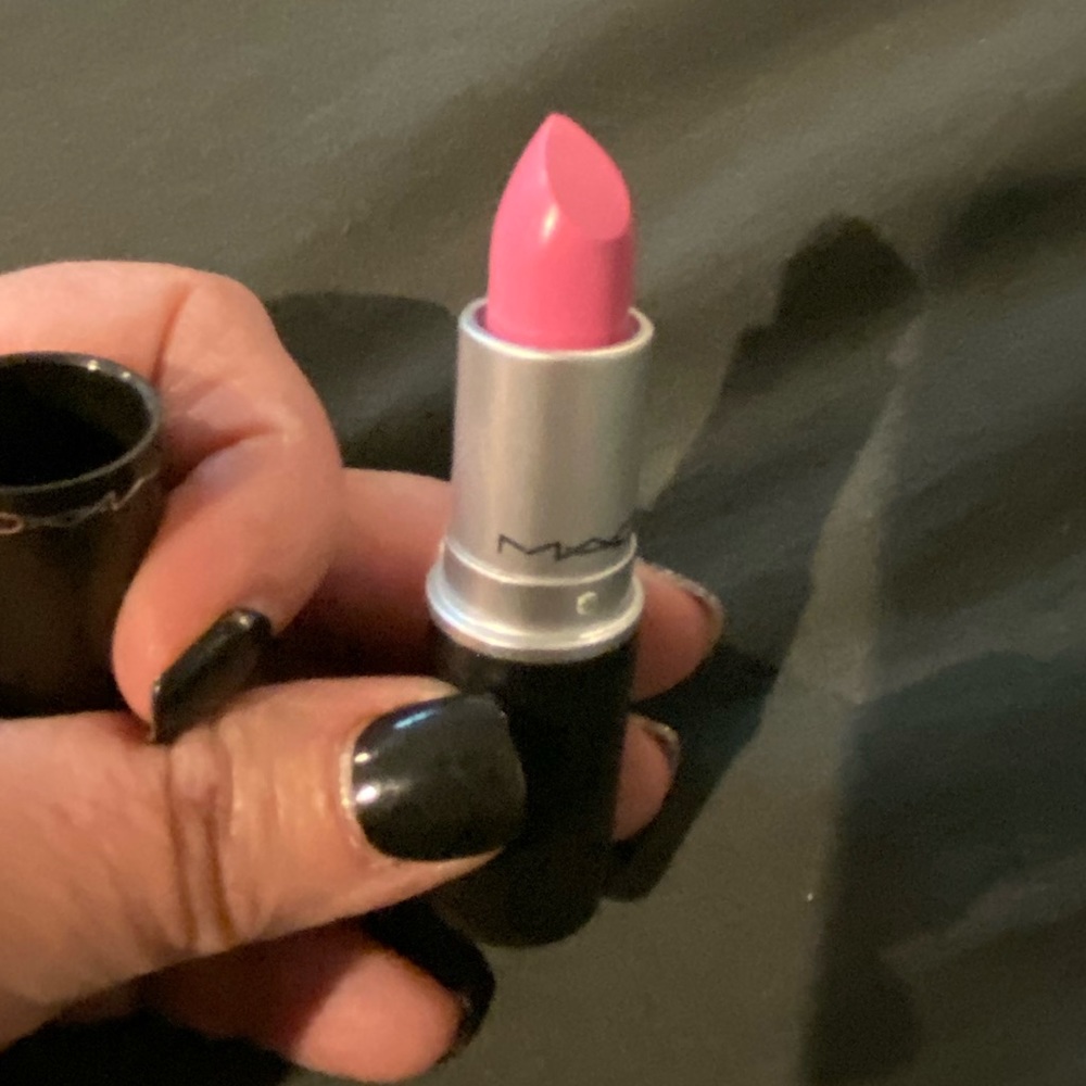MAC Lipstick Nicki Minaj Pink Friday